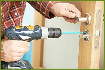 Neighborhood Locksmith Services Everett, WA 425-223-3372 - 6-lock-installation